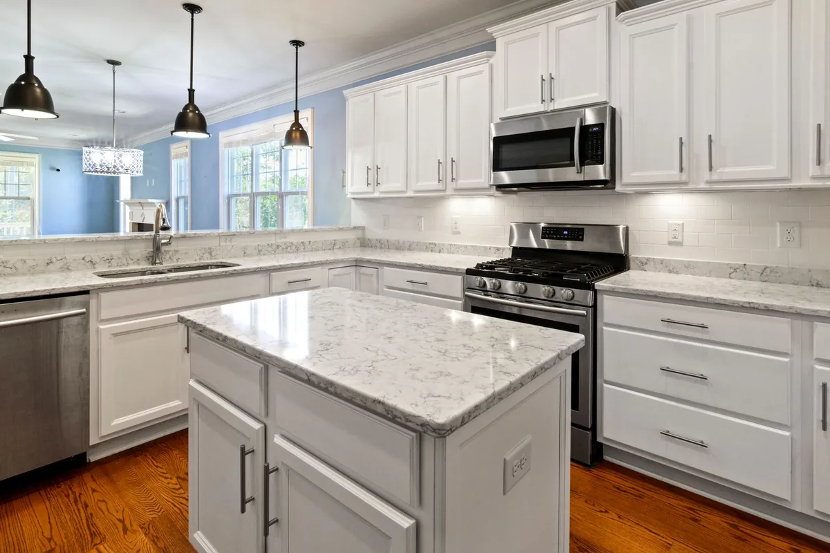 Filth & Squalor Cleanup in Oak Hills, CA